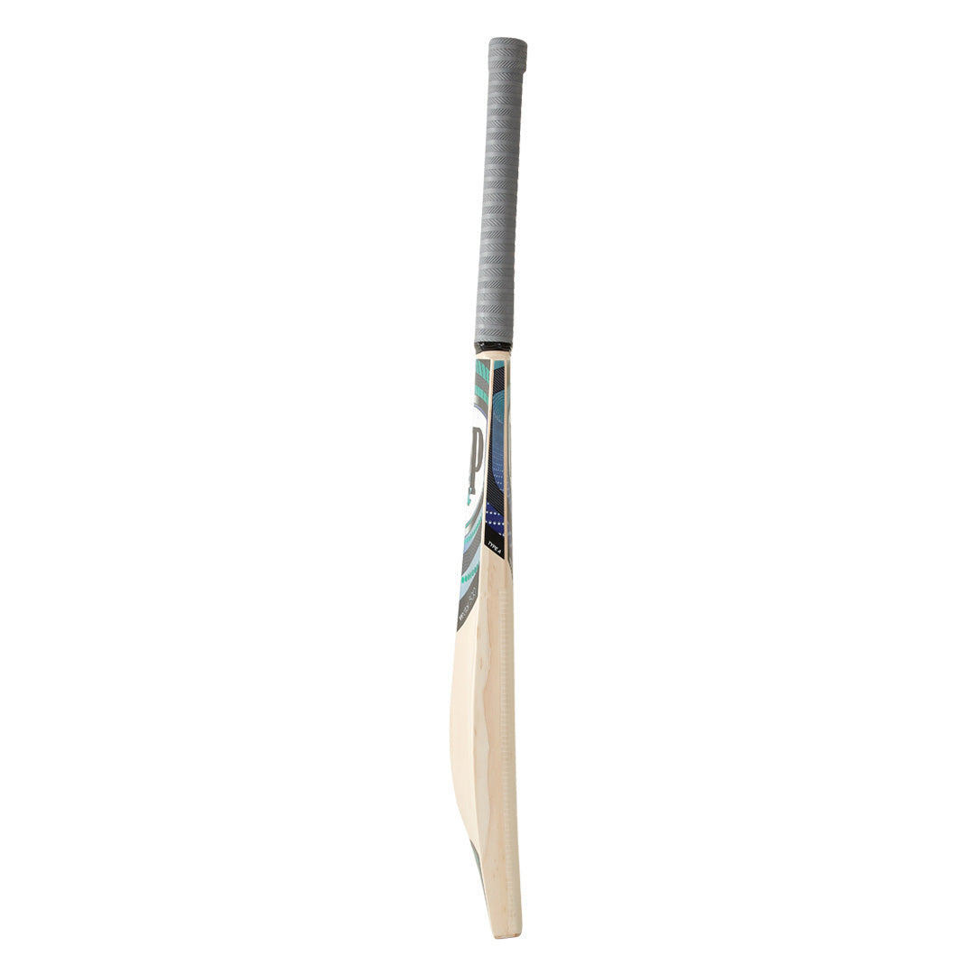 DP Vector 500 Junior Cricket Bat